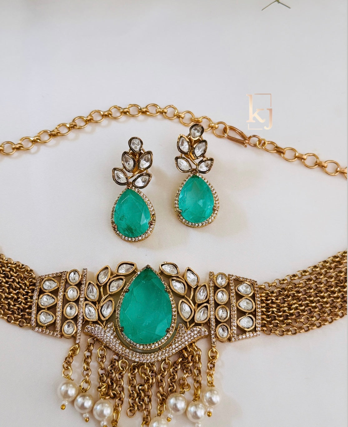 Kenna choker set