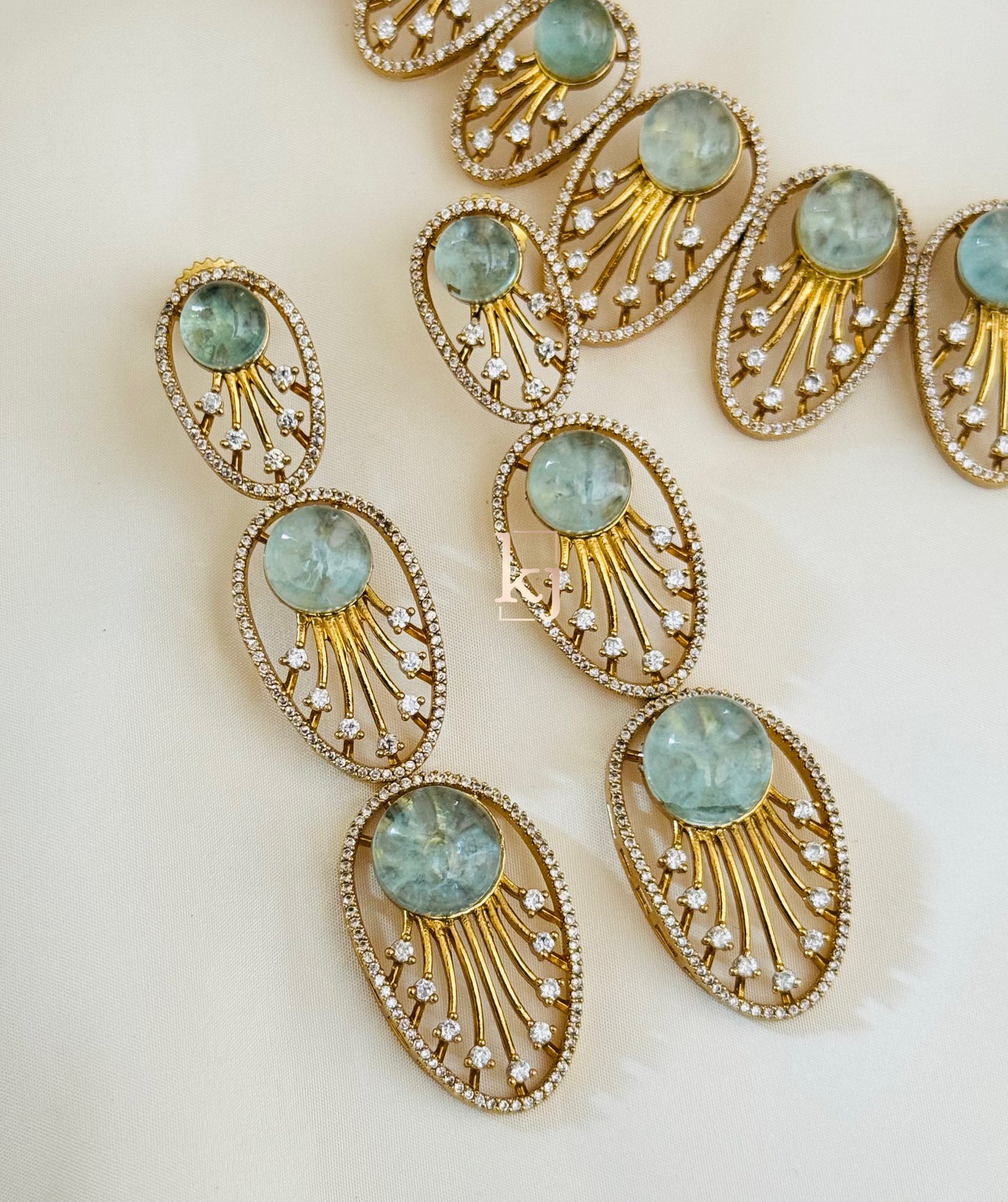 Tira necklace set