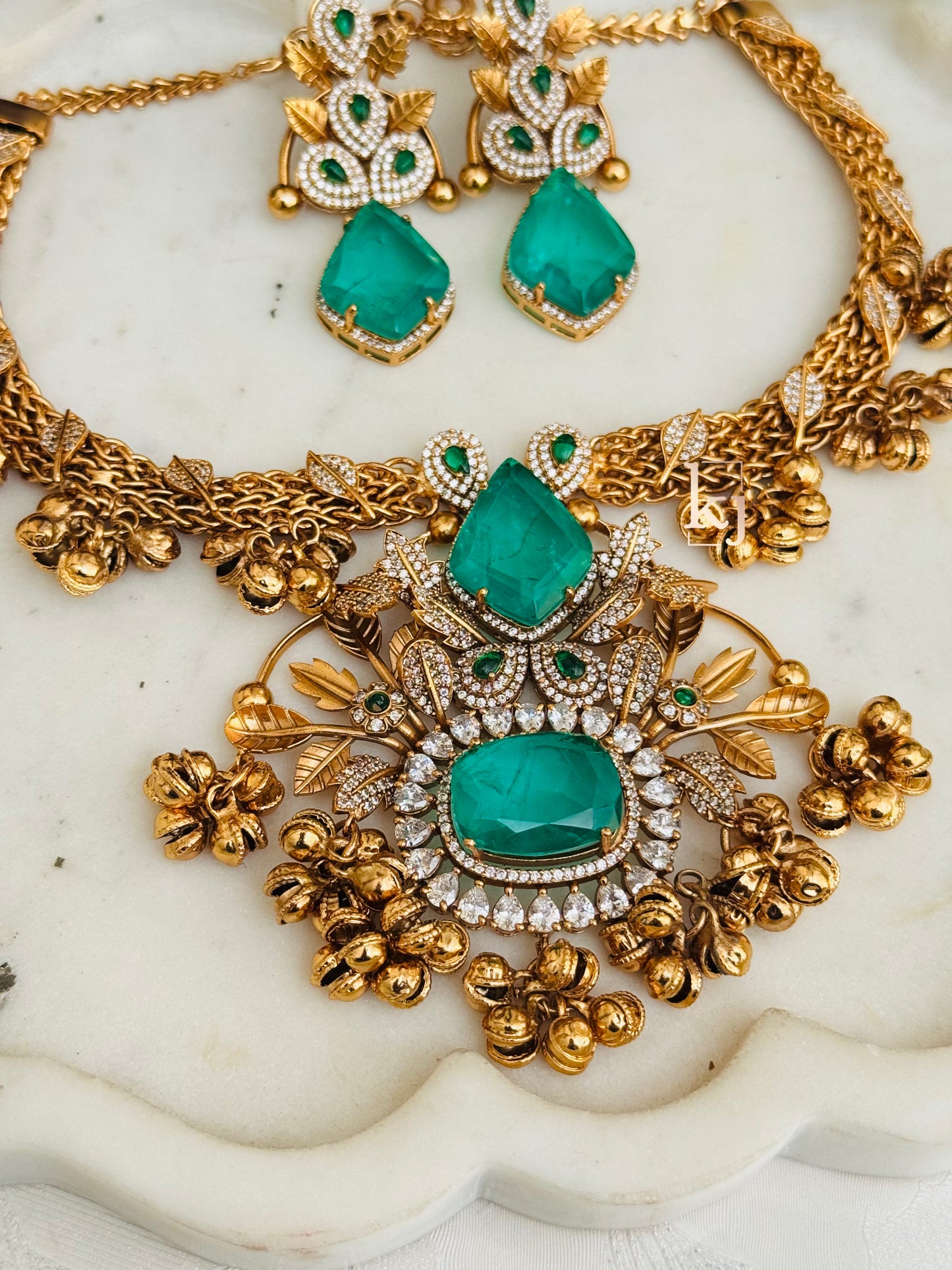 Miles necklace set