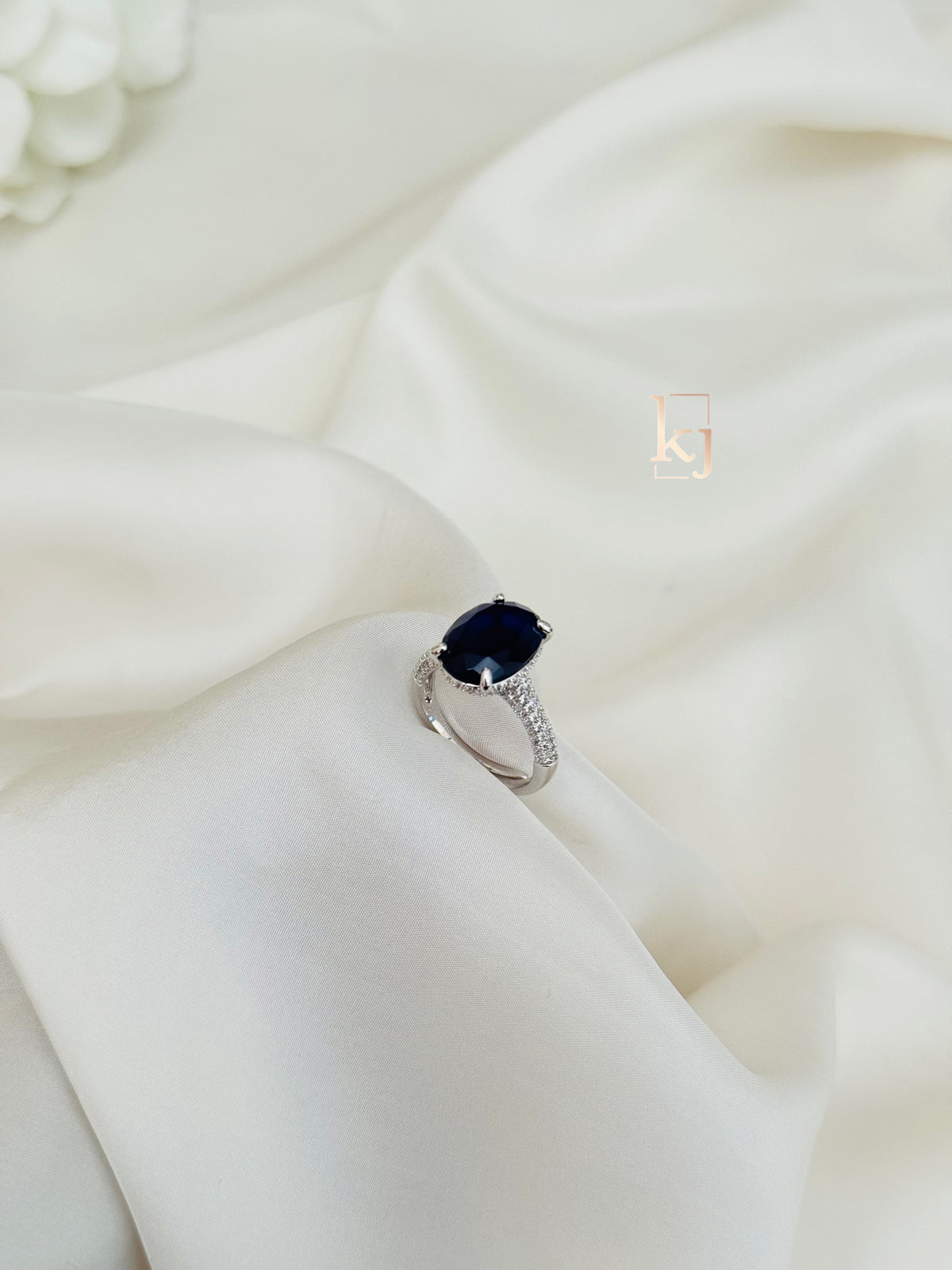 Carwen ring