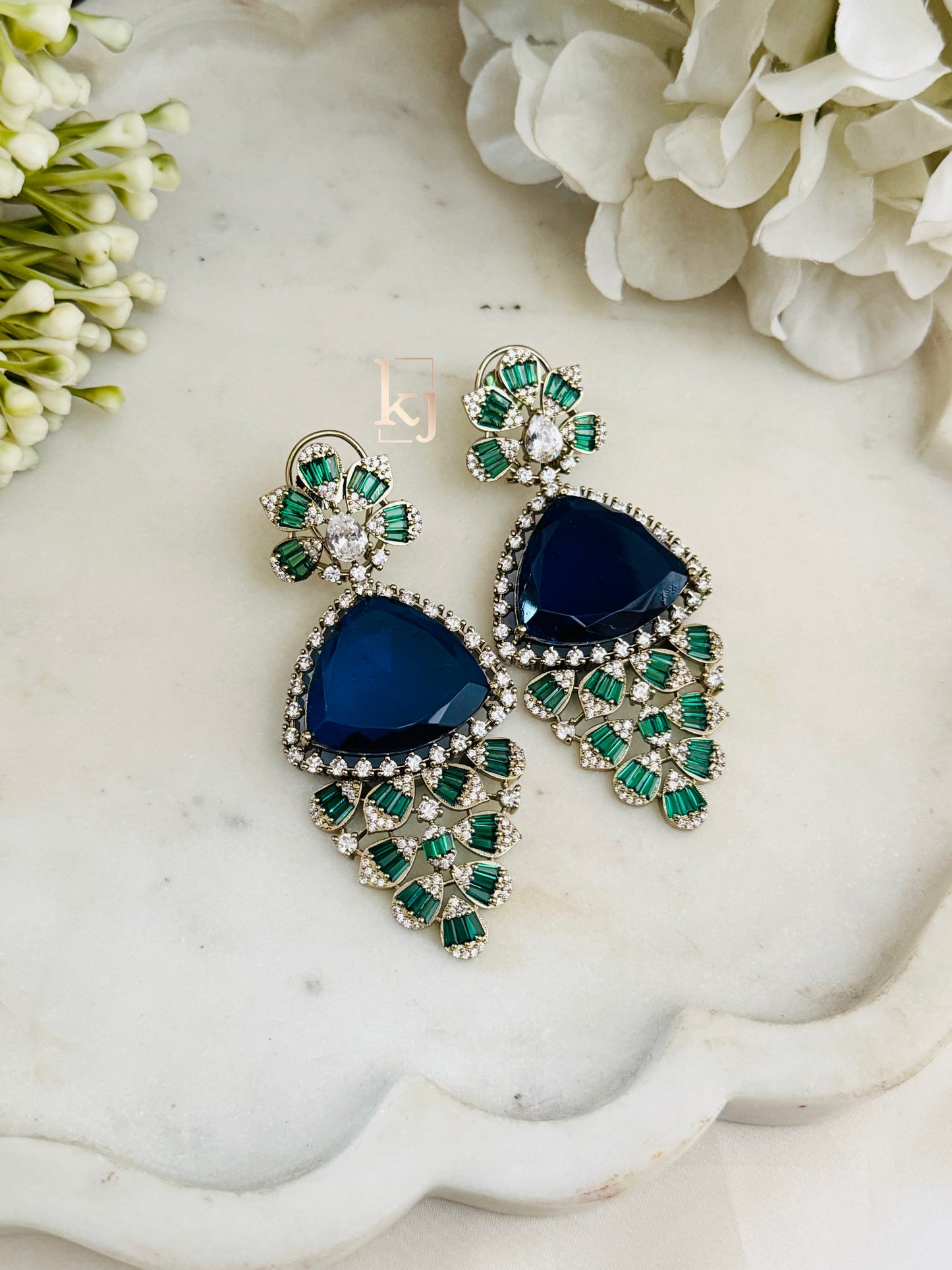 Ozina earrings set