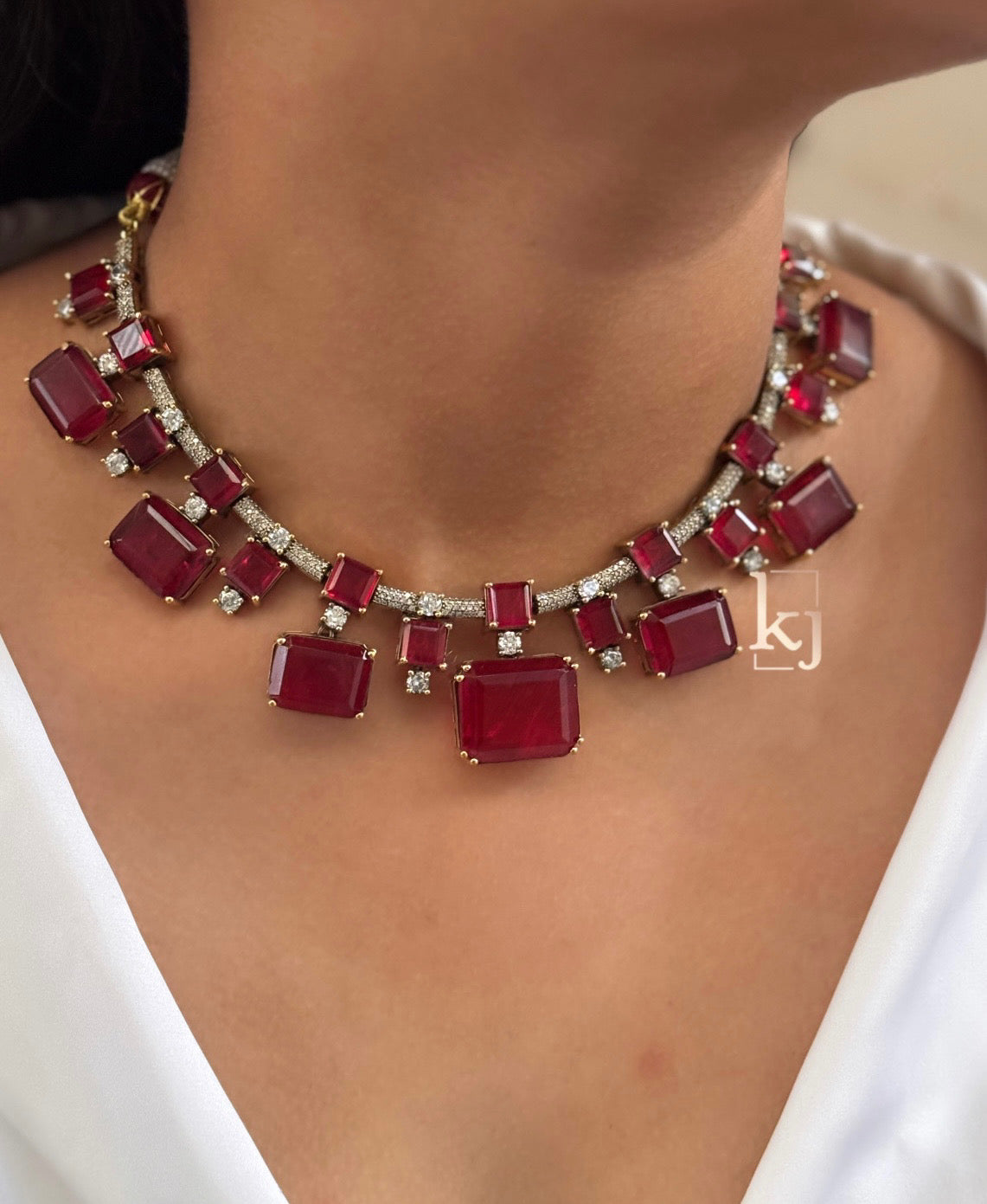 Shrip necklace set