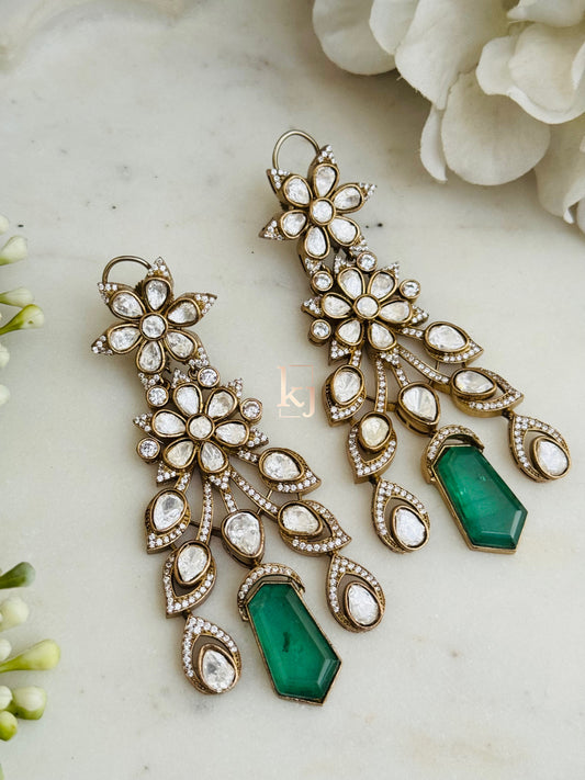 Crona earrings set