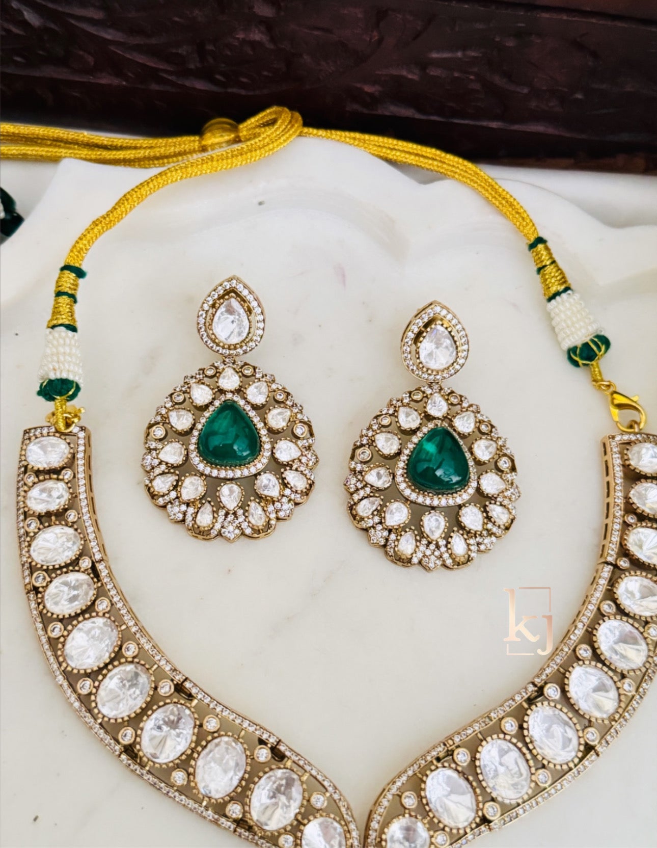 Esti Necklace set