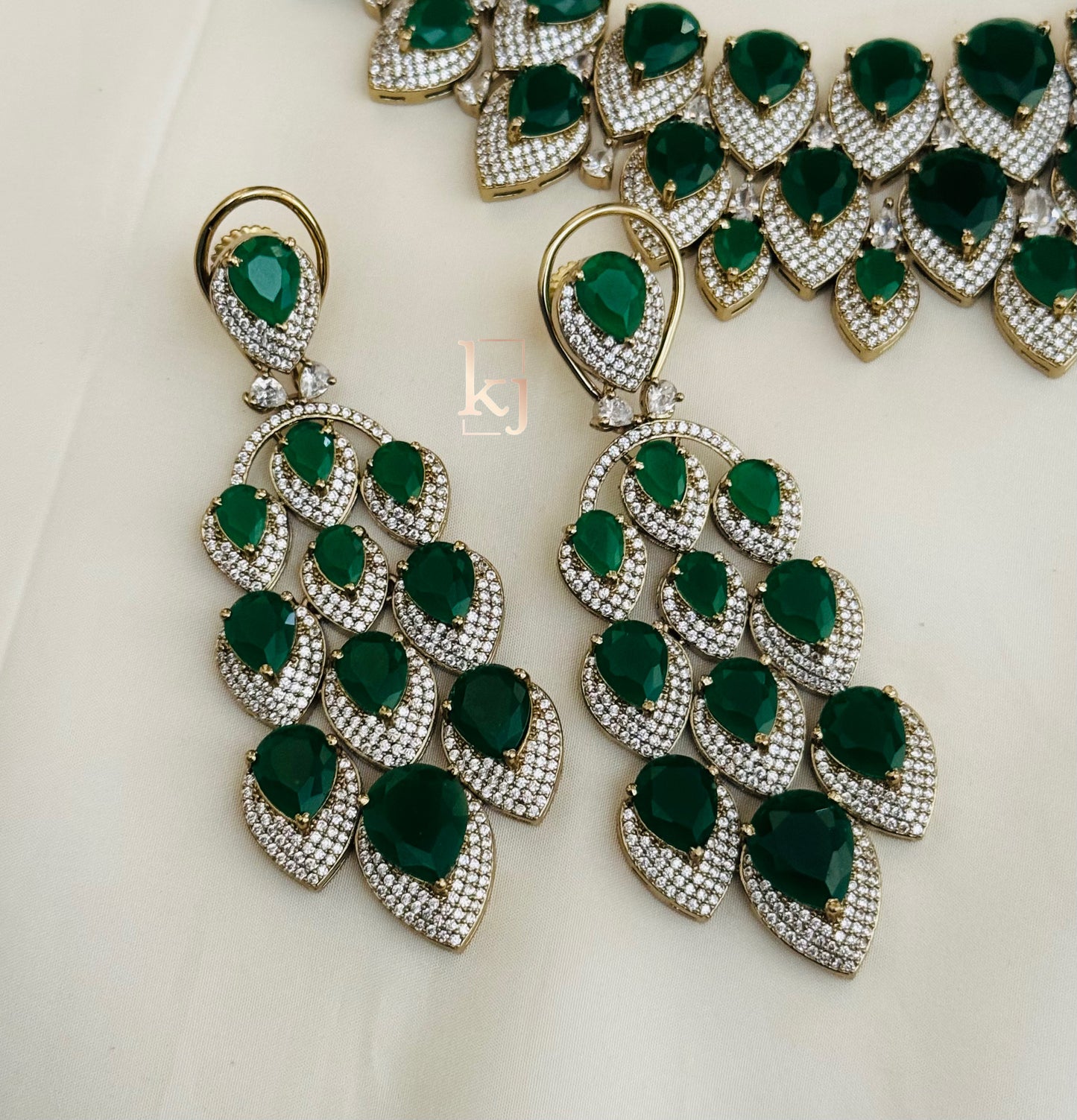 Brina necklace set