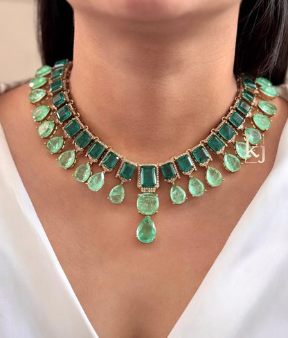Leila necklace set