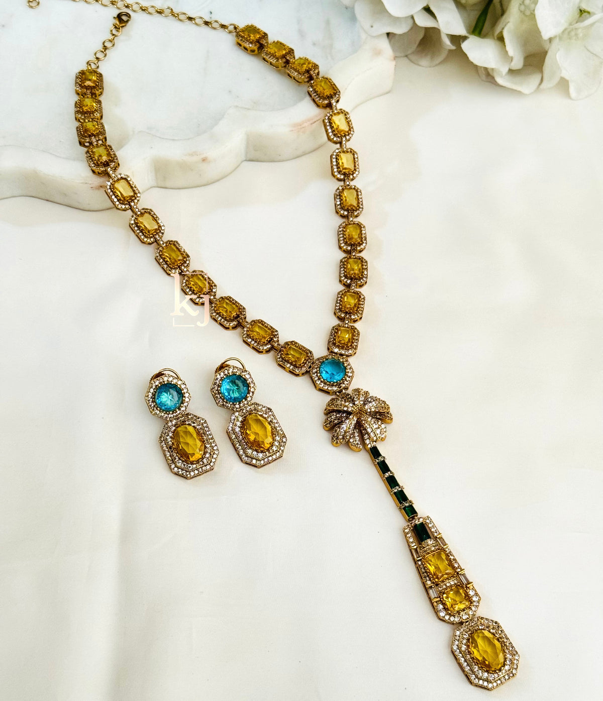 Esara necklace set