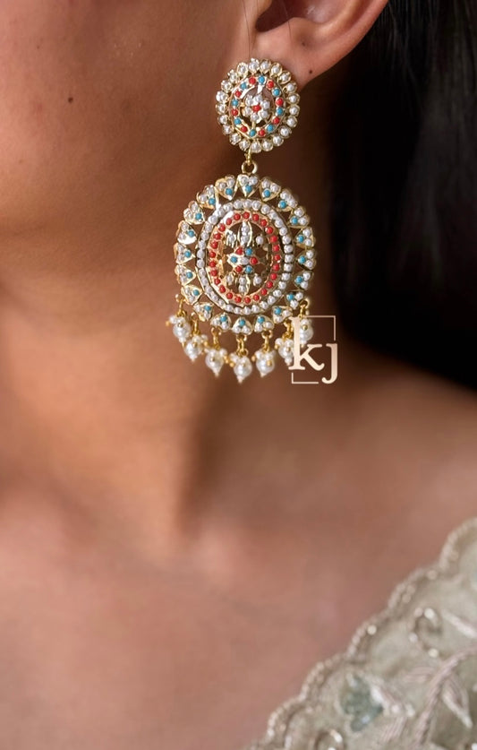 Shriti earrings set