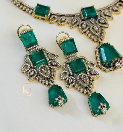 Kinin necklace set