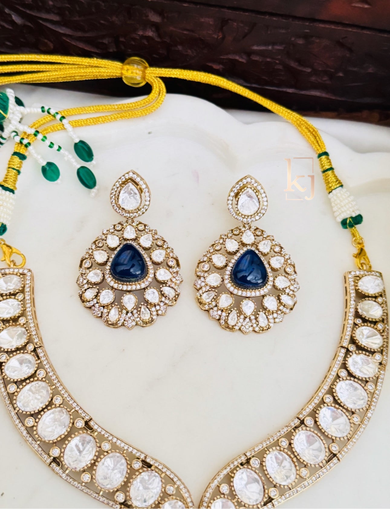 Esti Necklace set