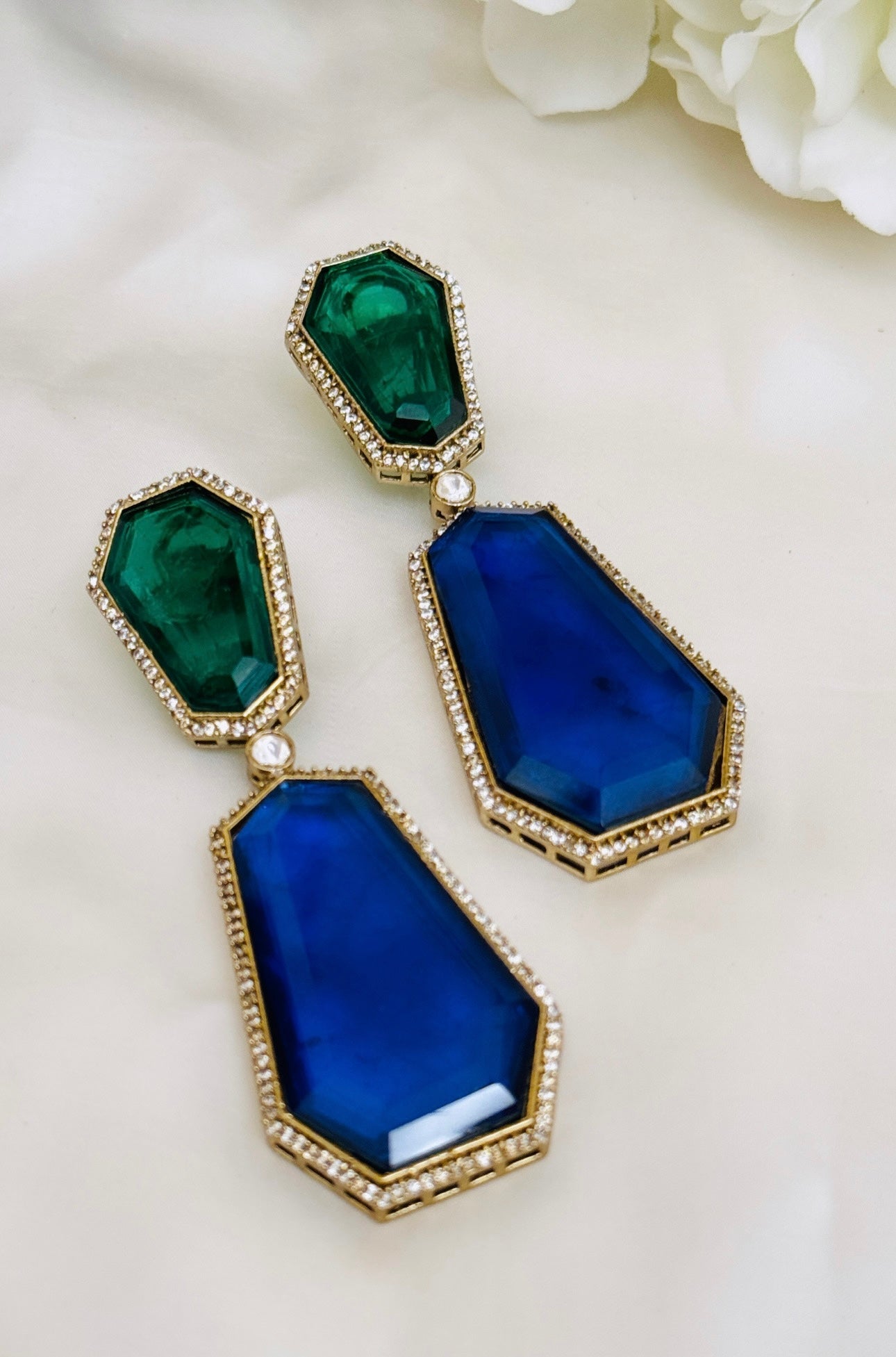 Laina Earrings set