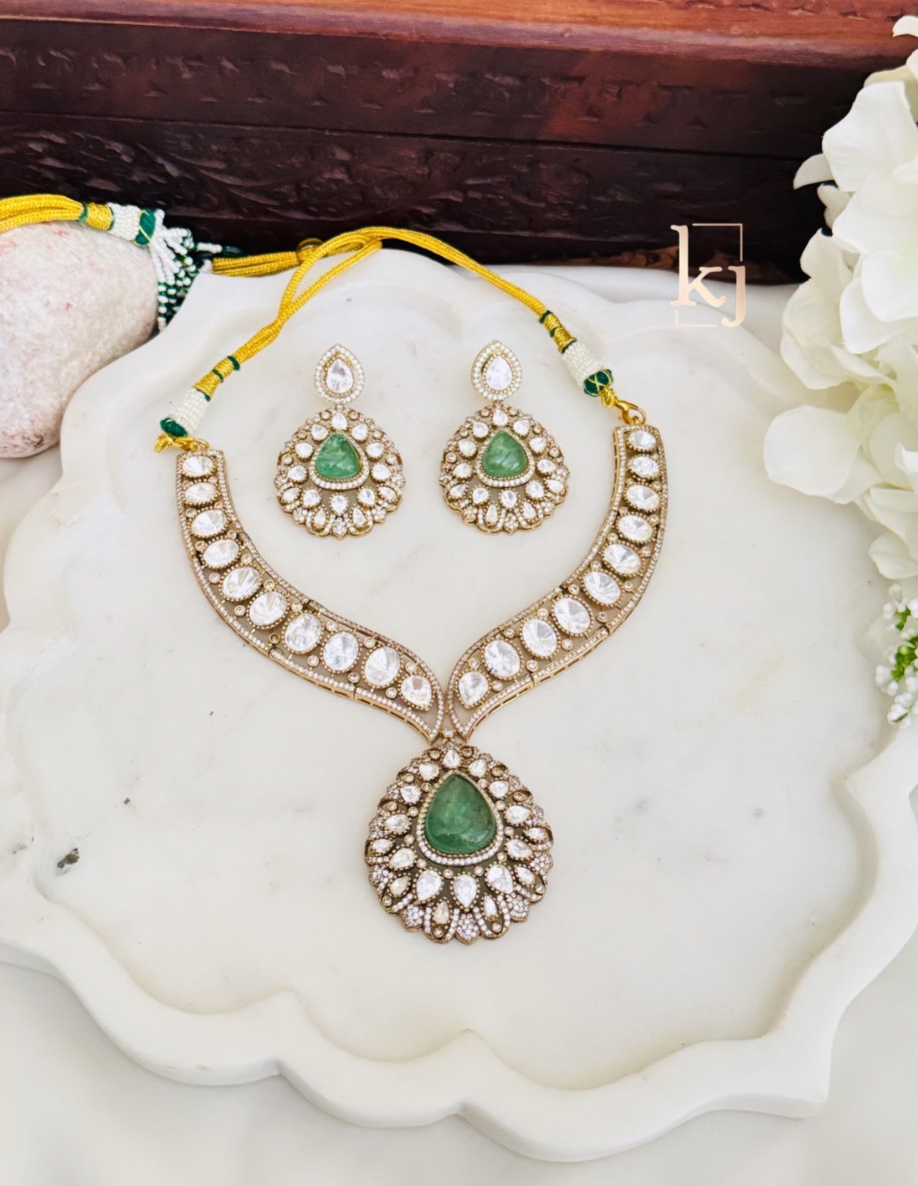 Esti Necklace set
