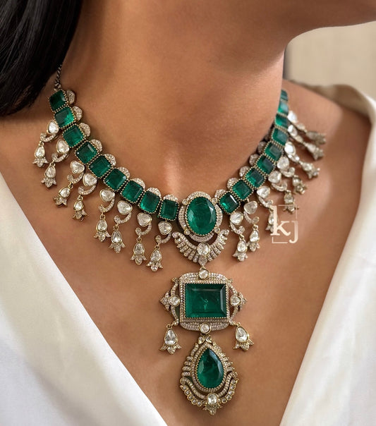 Wisteria necklace set