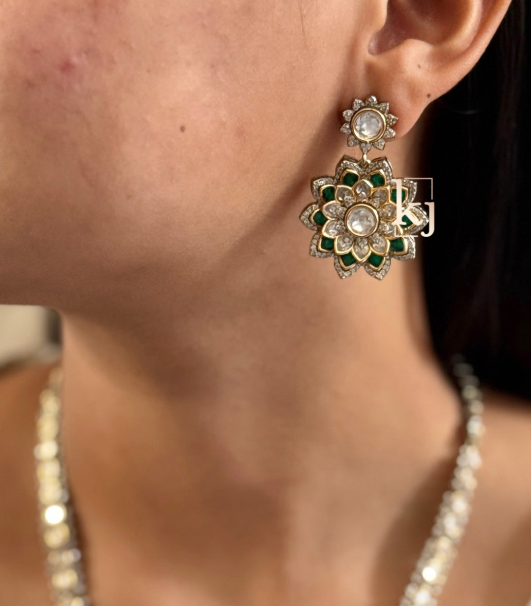 Neolani pendant set