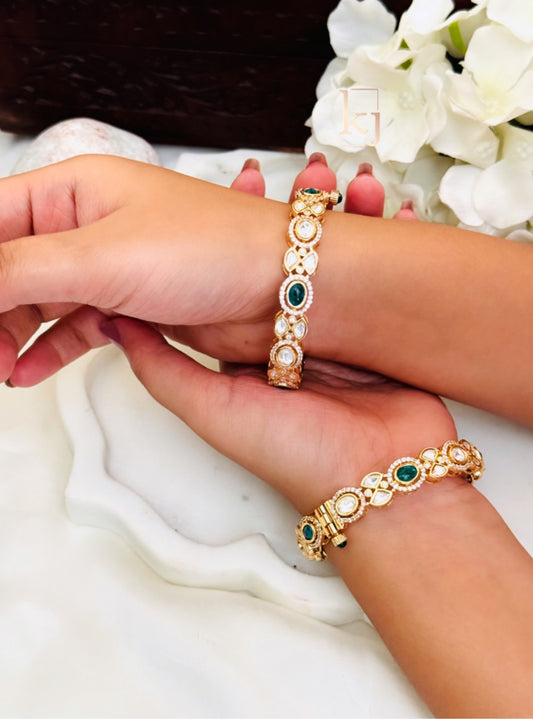 Calla Bangles set