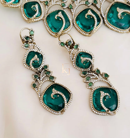 Niyo necklace set