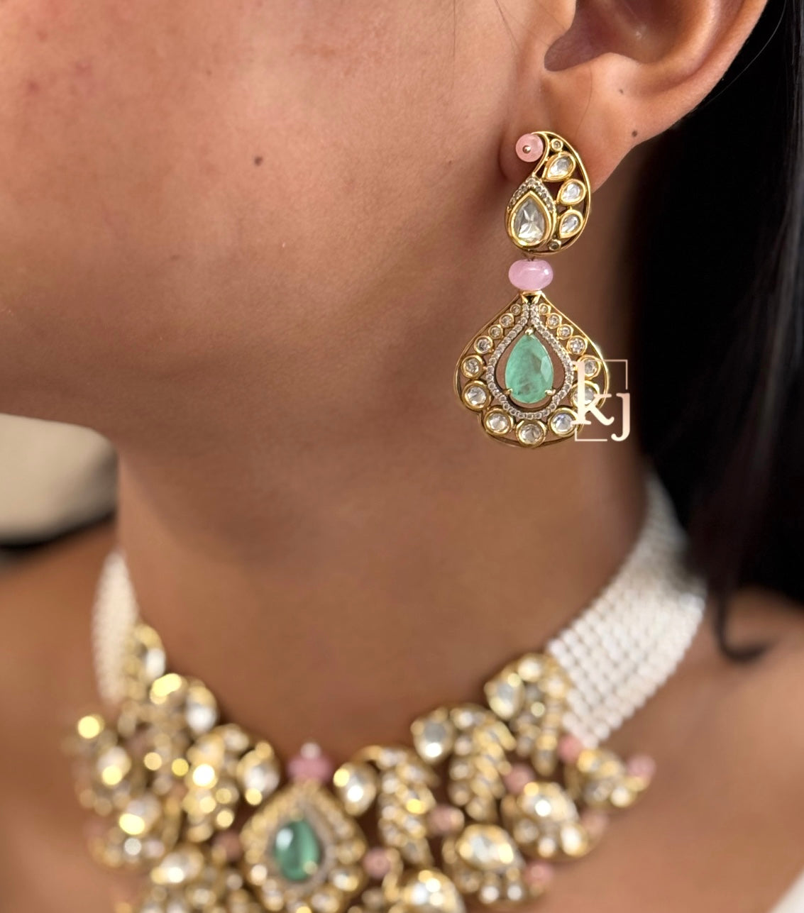 Roche necklace set