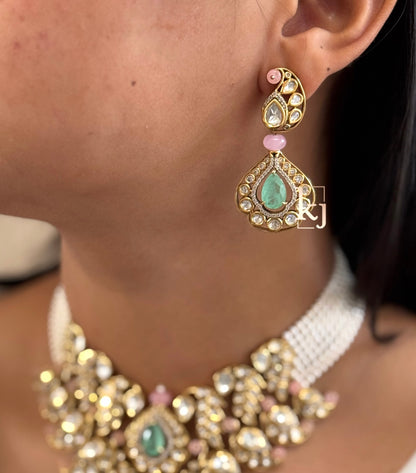 Roche necklace set