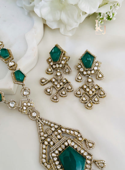 Leola pendant set