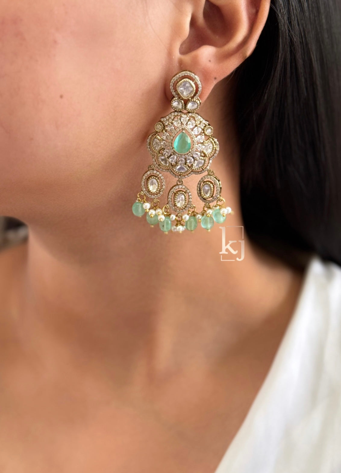 Yubi earrings set