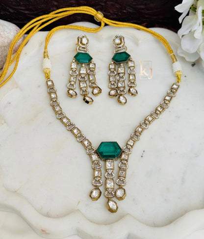 Via necklace set