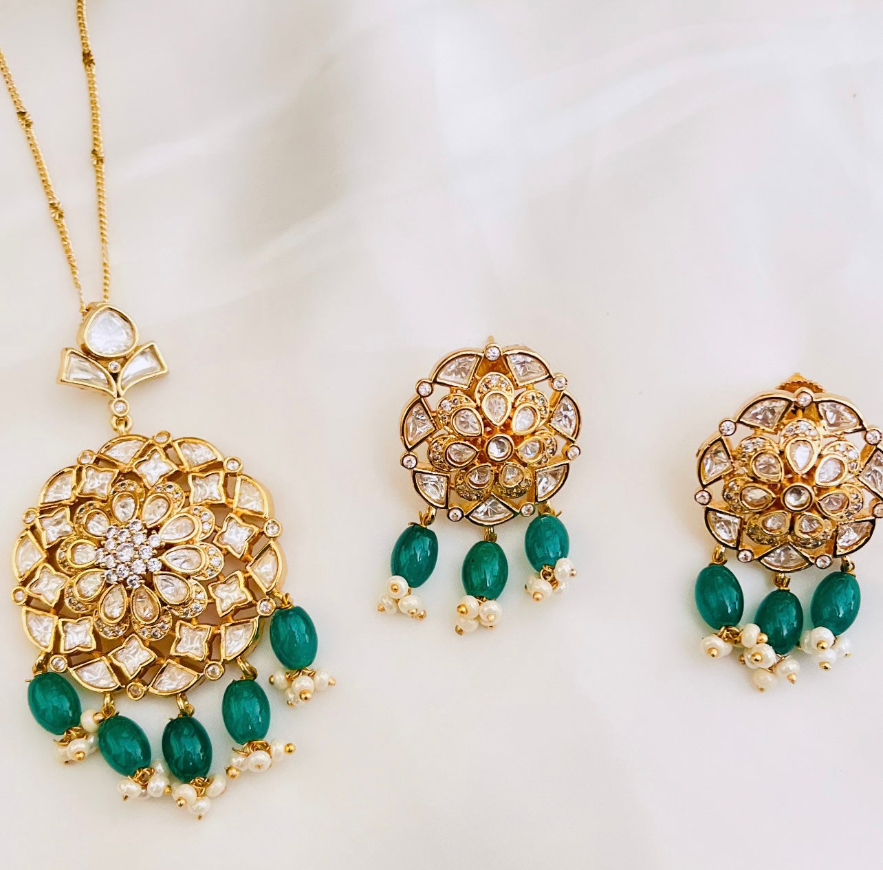 Mogra Pendent Set