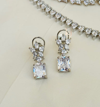Gristle necklace set
