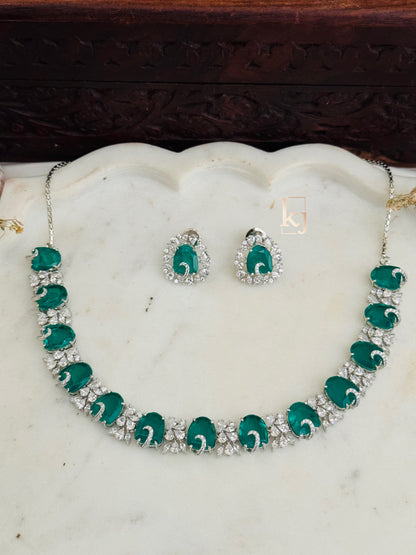 Beth necklace set