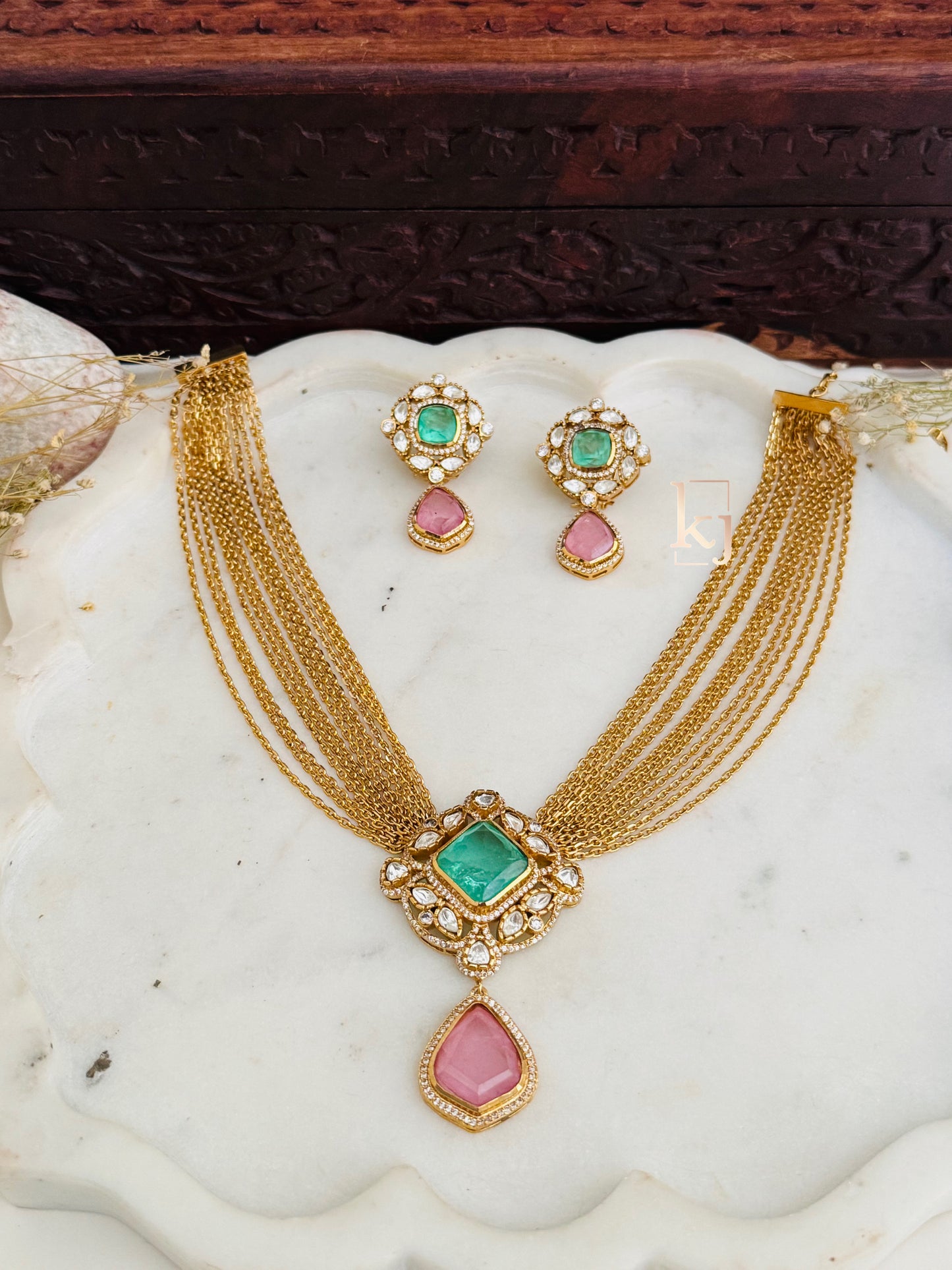 Shery necklace set