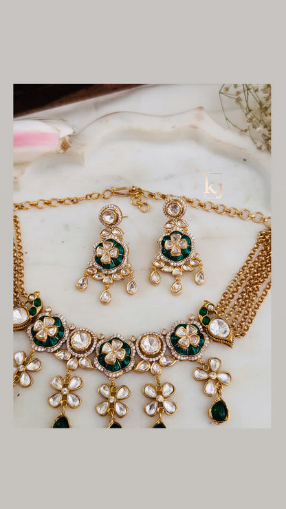 Harper choker set