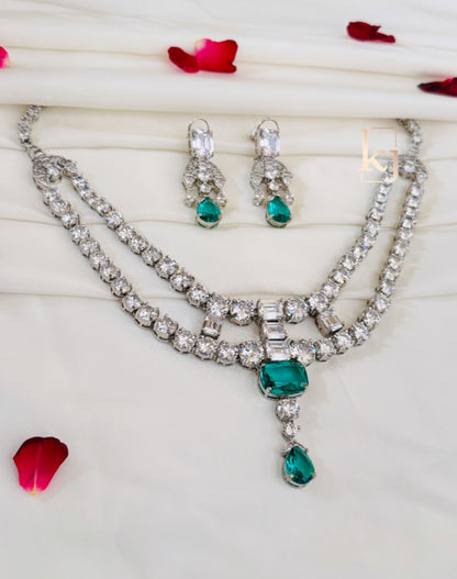 Flossie Necklace set