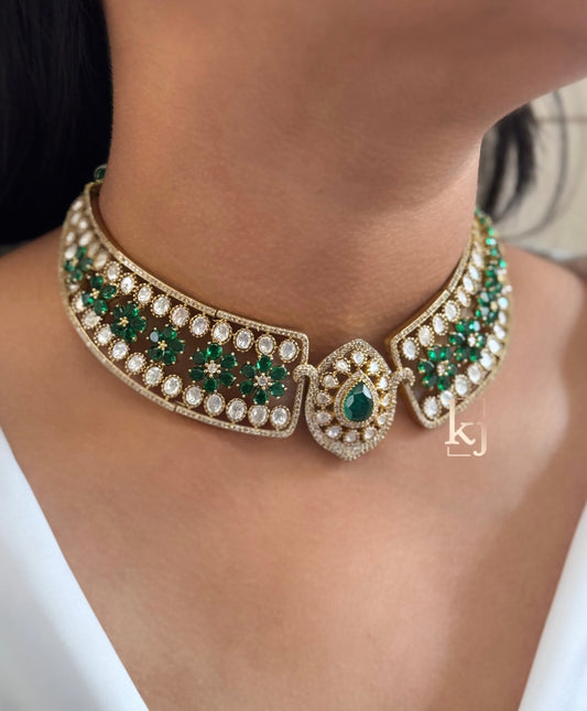 Neve choker set