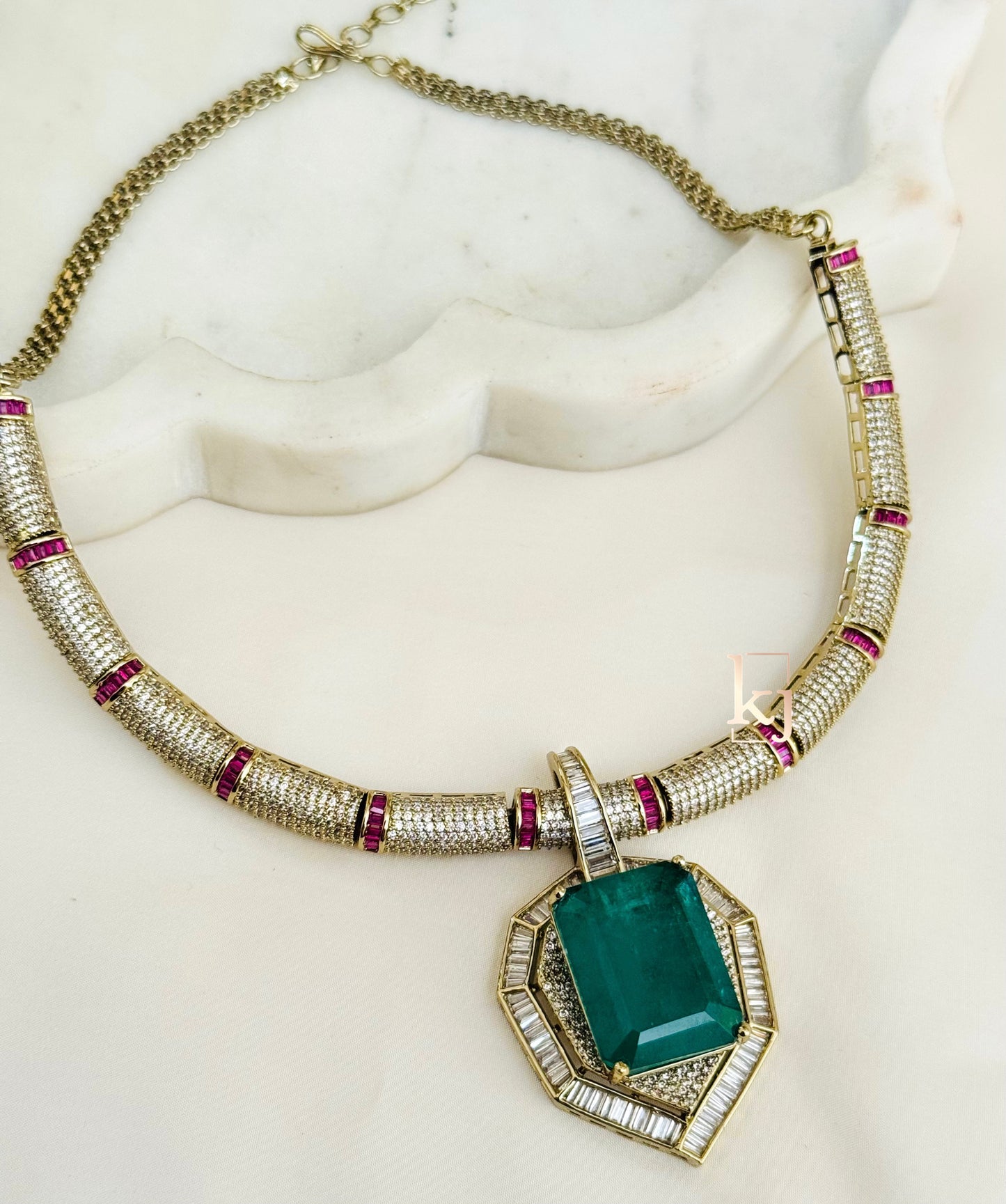 Eeva necklace set