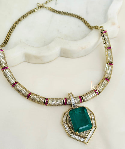 Eeva necklace set