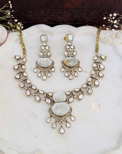 Myron necklace set