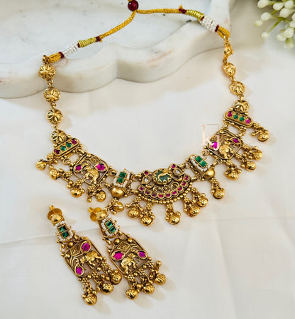 Helly necklace set