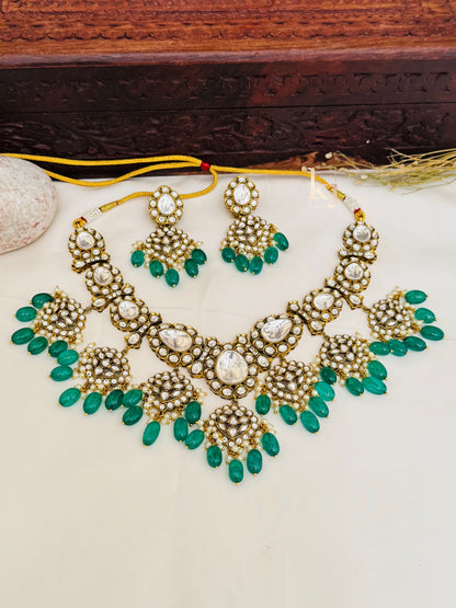 Uzen  necklace set