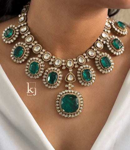 Eryn necklace set
