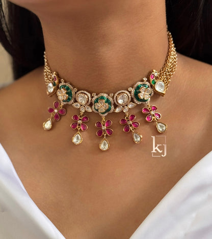 Harper choker set