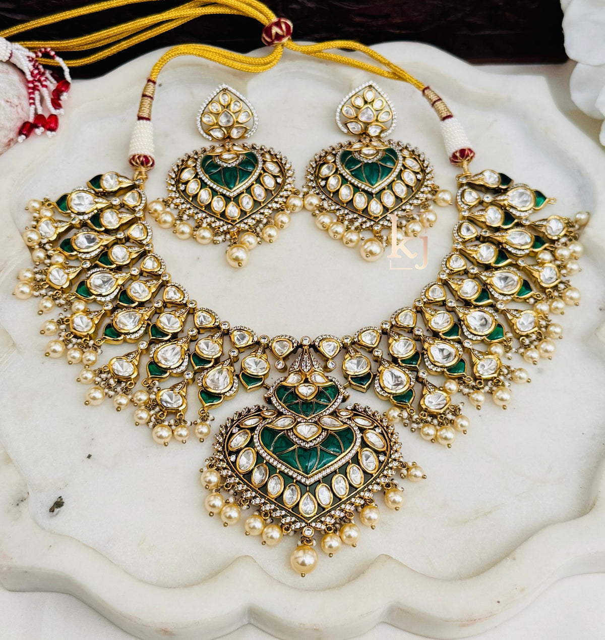 Reign necklace set