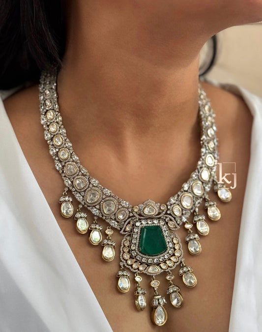 Leigh necklace set