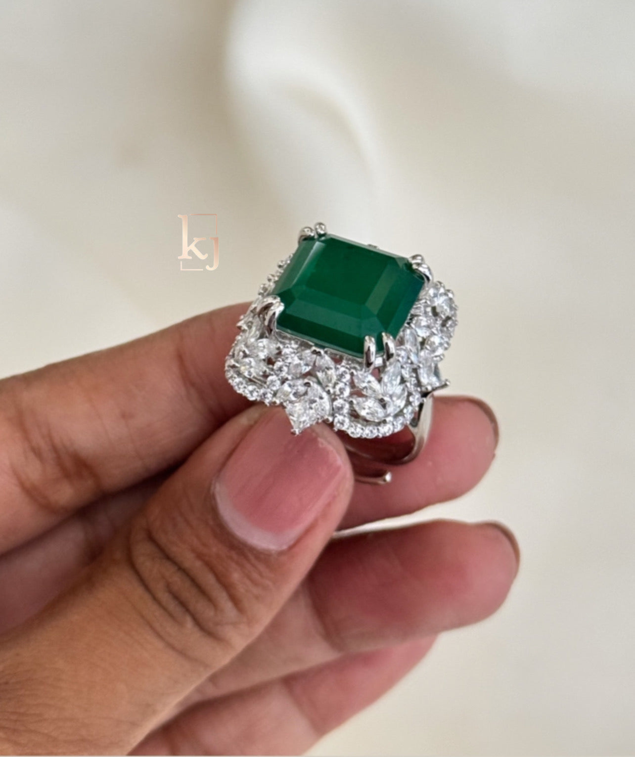Cosette ring
