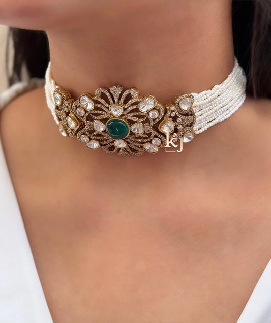 Noila choker set