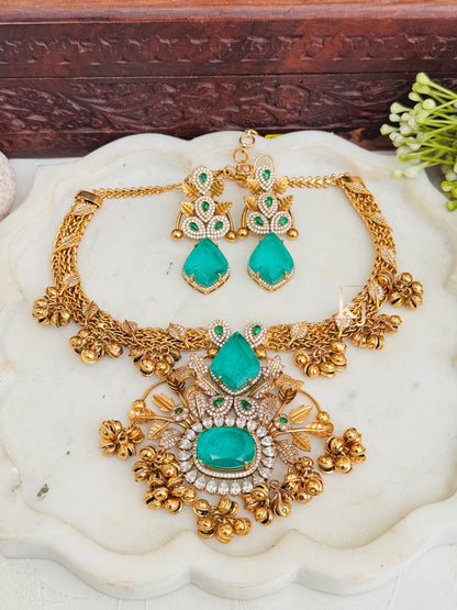 Miles necklace set