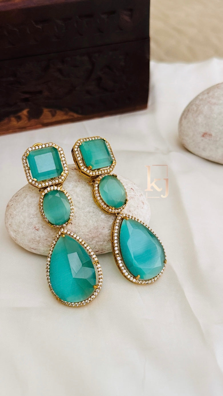 Mia Earrings set