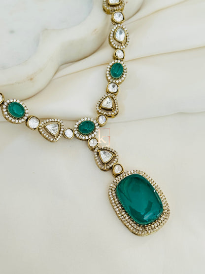 Nurin pendant set