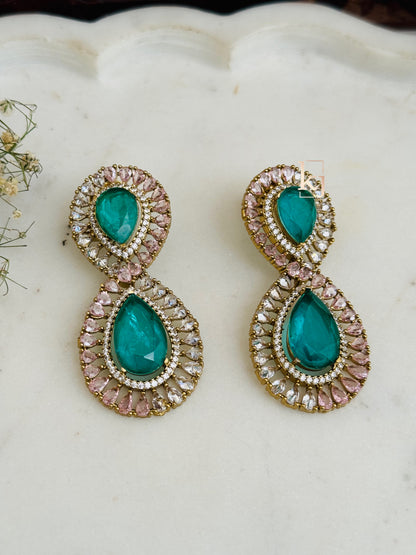 Aide earrings set