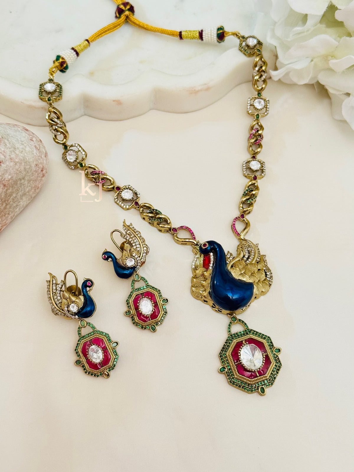 Pea pendant set