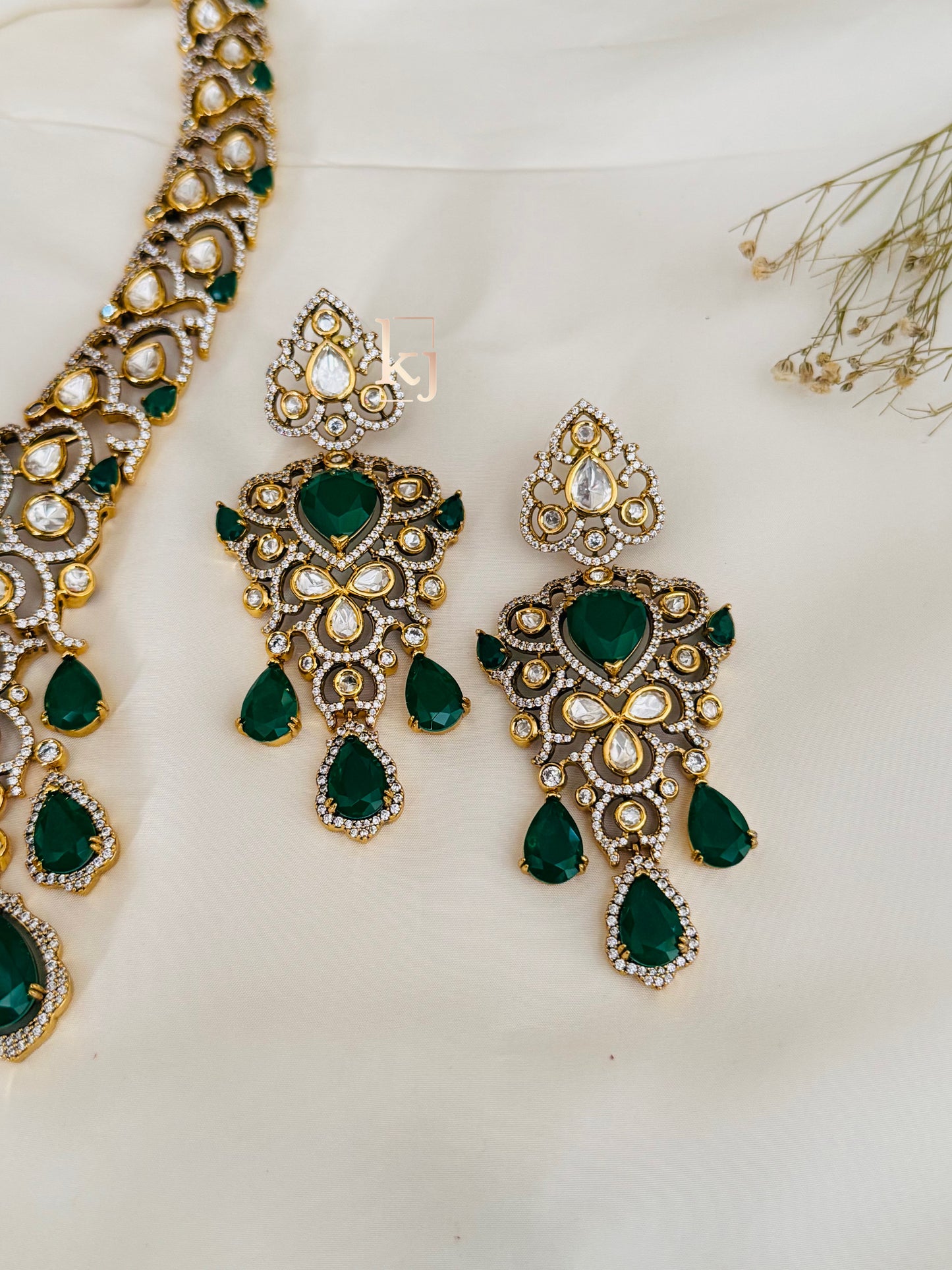 Janelle necklace set