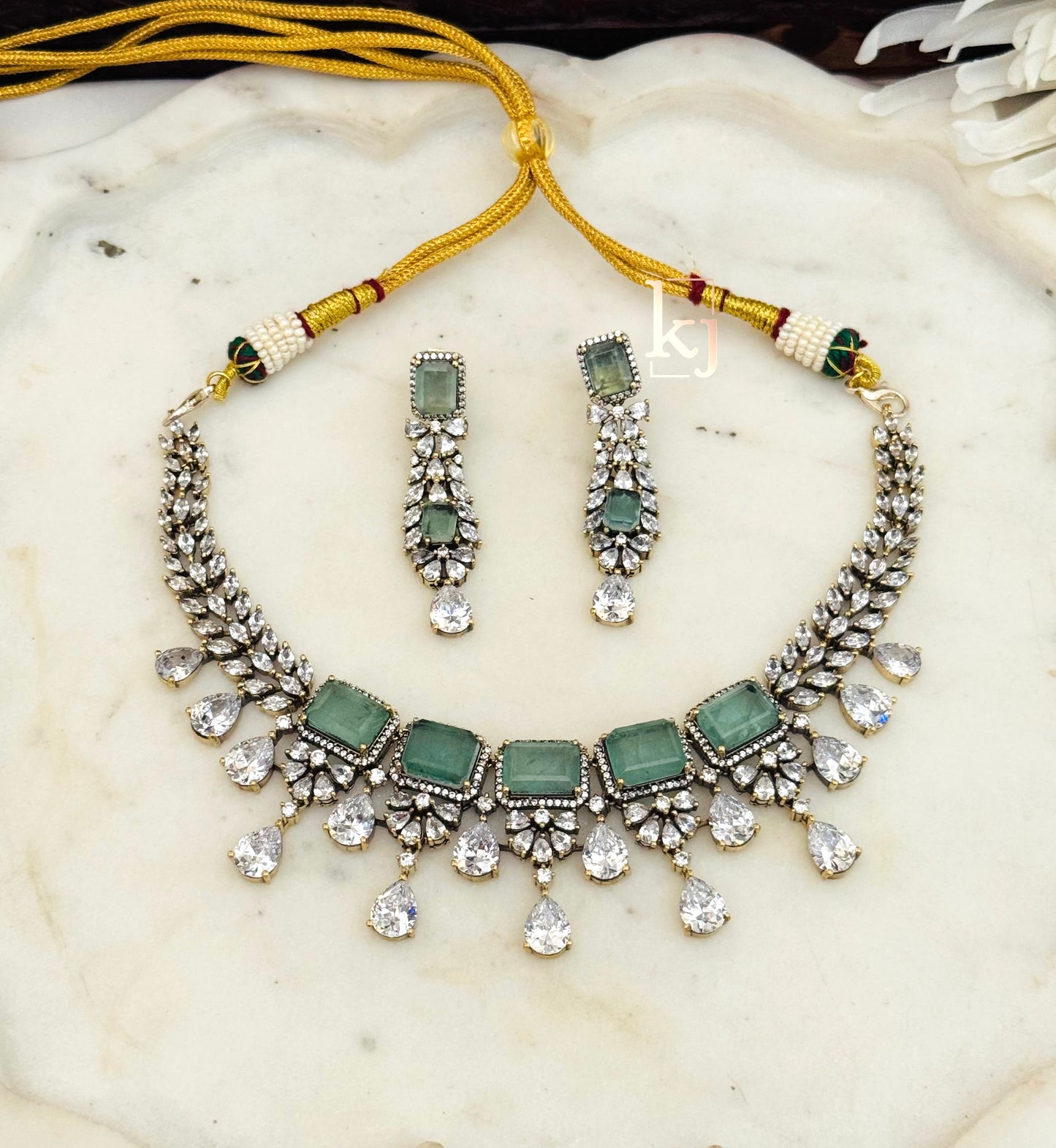 Zion necklace set